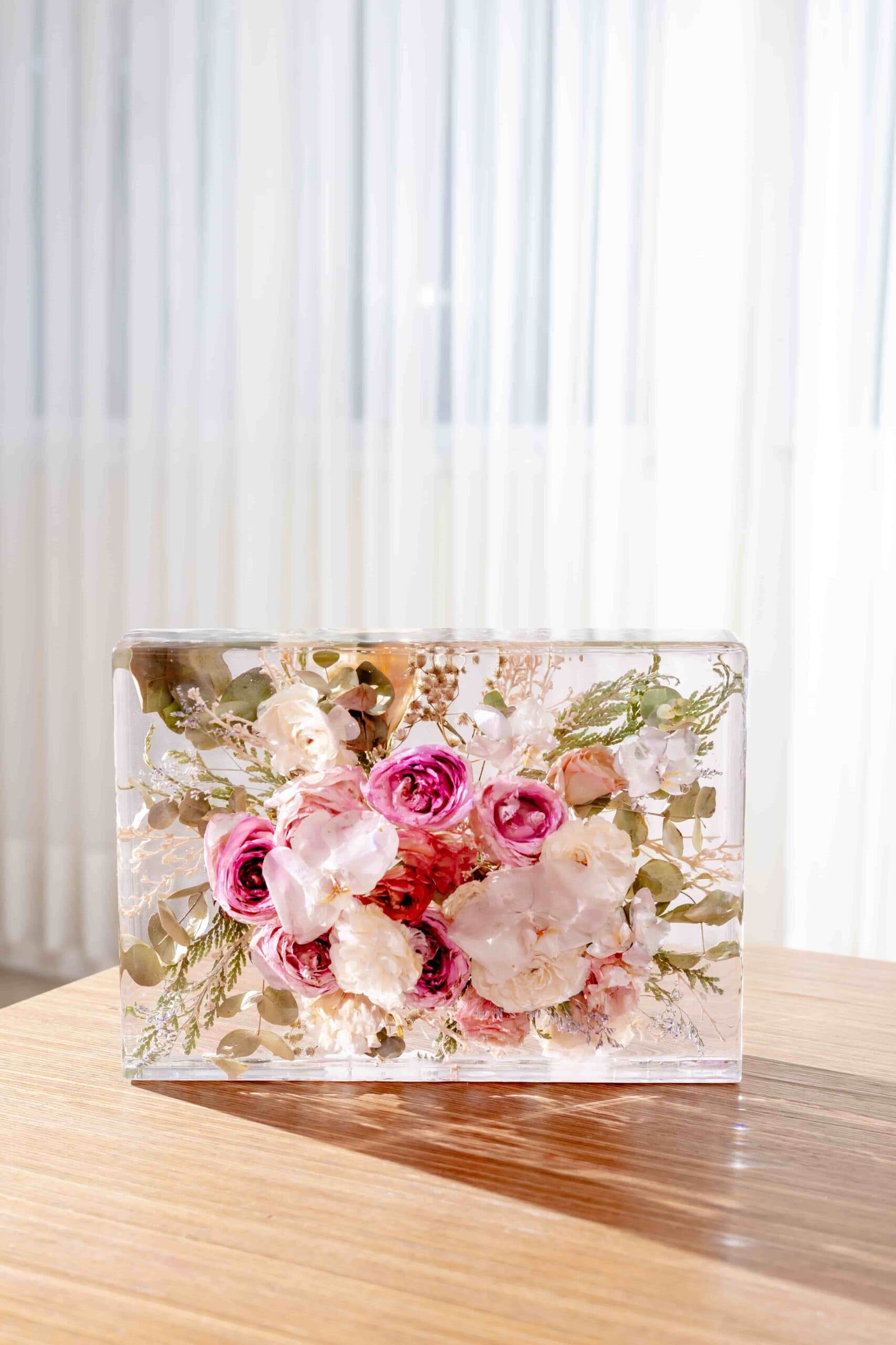 Peça da Linha Premium com flores preservadas